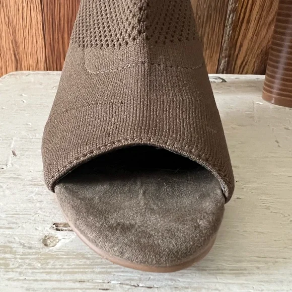 Charlotte Russe Olive Green Sock Heel - Picture 3 of 7